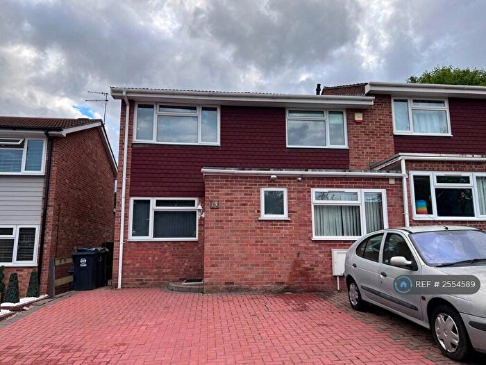 4 Bedroom Semi-Detached House To Rent In Trapstyle Road, Ware, SG12