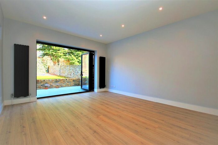 2 Bedroom Flat To Rent In Montpelier Grove, NW5