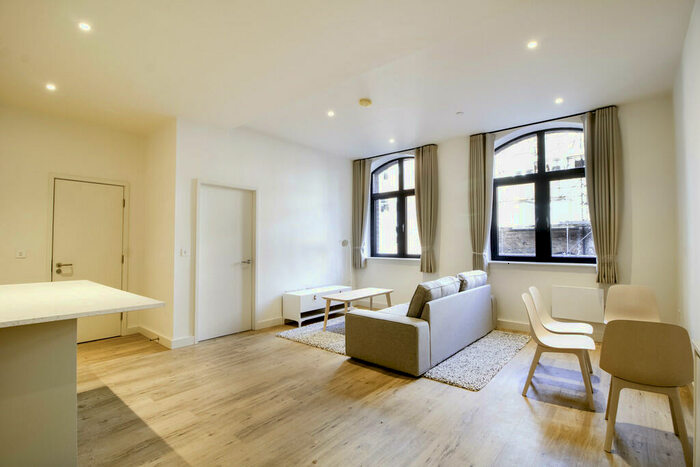 1 Bedroom Apartment To Rent In Devonshire House, Leeds, LS1