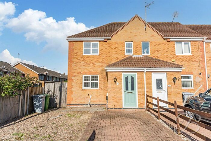 2 Bedroom End Of Terrace House For Sale In Kingsway Avenue, New Ollerton, Newark, NG22