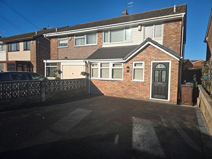 4 Bedroom Semi Detached House To Rent In Lathom Drive, Maghull, L31