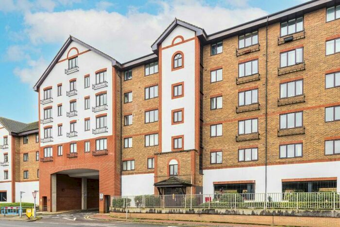 2 Bedroom Flat To Rent In Sopwith Way, Kingston, KT2