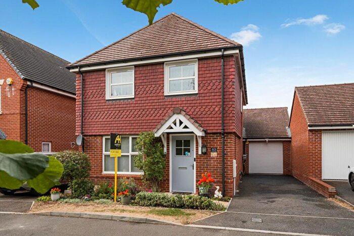 4 Bedroom Detached House For Sale In Lords Way, Andover, SP11