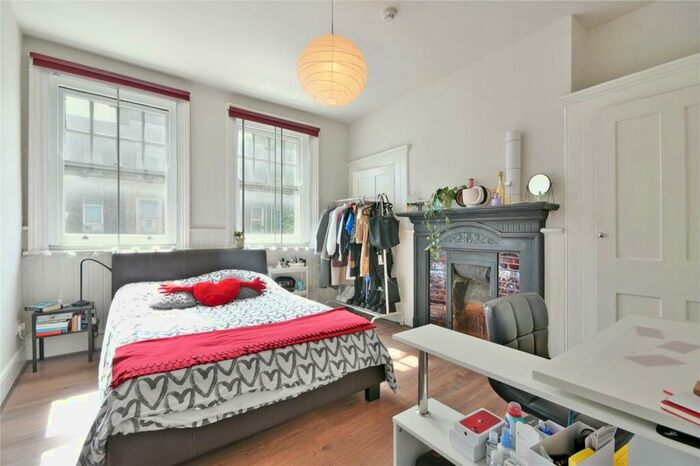 4 Bedroom Flat To Rent In Holloway Road, Islington, N7