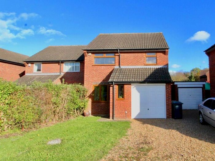 3 Bedroom Detached House To Rent In Sevenacres, Orton Brimbles, Peterborough PE2