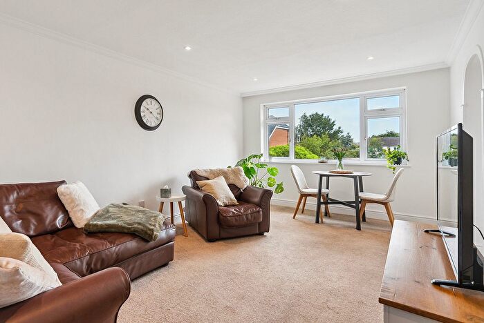 2 Bedroom Flat For Sale In Junction Road, Ashford, TW15