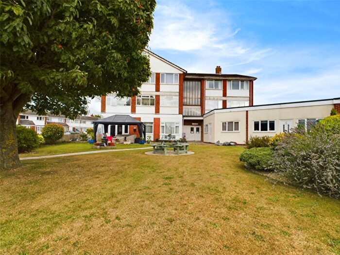 3 Bedroom Apartment To Rent In Glynswood House, Greenwood Meadow, Chinnor, OX39