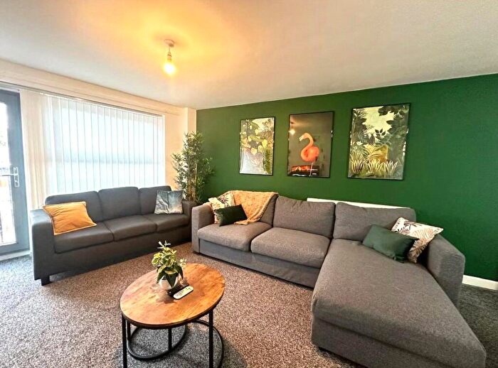 2 Bedroom Apartment For Sale In Carriage Grove, Bootle, L20