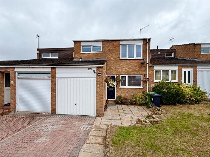 4 Bedroom Terraced House For Sale In Park View, Bristol, BS15