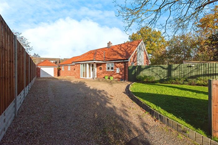5 Bedroom Detached Bungalow For Sale In Bury Lane, Stanton, Bury St. Edmunds, IP31