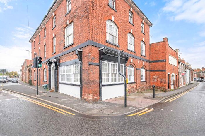 1 Bedroom Flat For Sale In Tattershall Road, Barge Court Tattershall Road, PE21