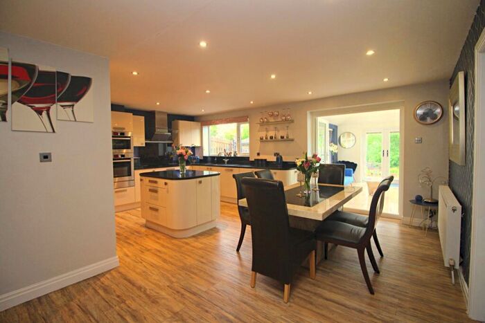 5 Bedroom Detached House For Sale In Foxwell Close, Haslingden, Rossendale, BB4