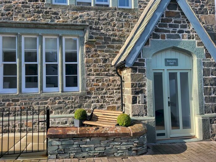 2 Bedroom Property To Rent In Church Street, Keswick, CA12