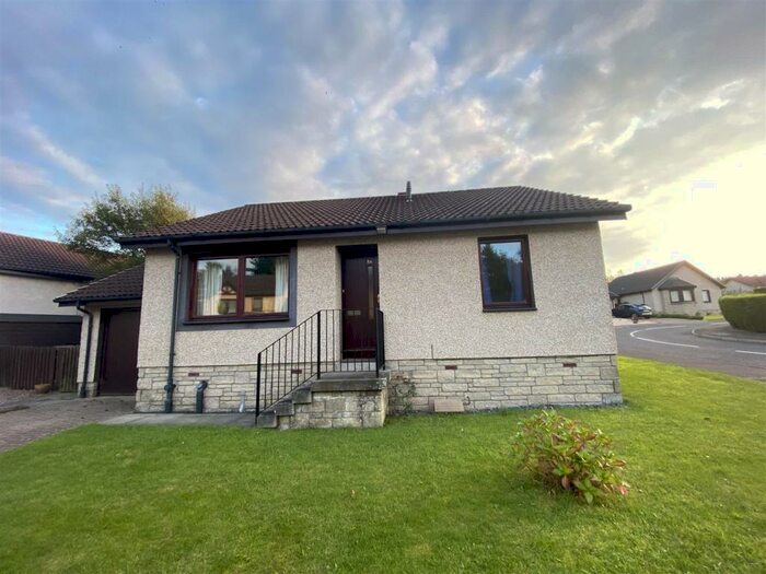 3 Bedroom Detached Bungalow To Rent In Coldstream Avenue, Perth, PH1