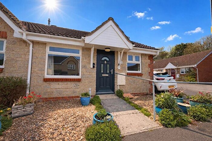 2 Bedroom Bungalow For Sale In Badger Rise, Portishead, Bristol, Somerset, BS20