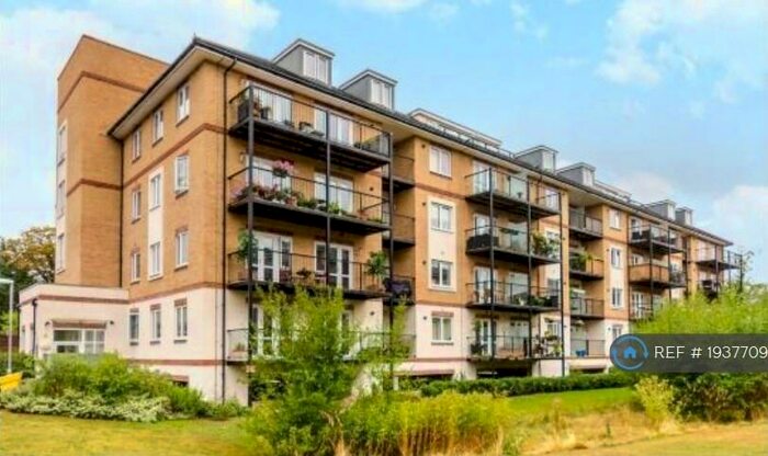 1 Bedroom Flat To Rent In Radcliffe House, London, SE20