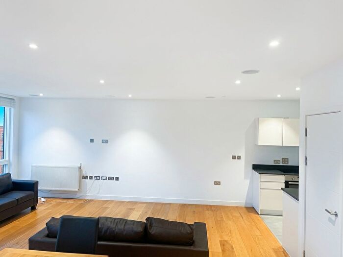 3 Bedroom Flat For Sale In Chichester Road, London, NW6