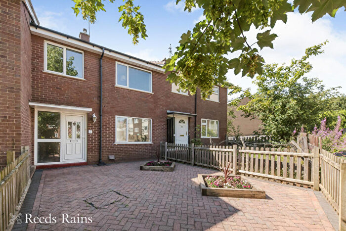3 Bedroom Terraced House For Sale In Kirkstall Close, Macclesfield, Cheshire, SK10