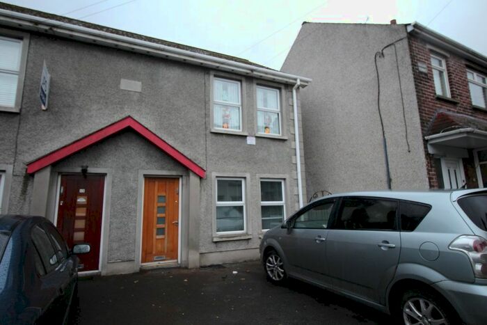 2 Bedroom Flat For Sale In Queen Street, Carrickfergus, BT38