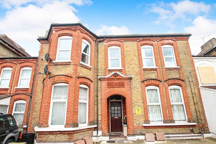 1 Bedroom Flat To Rent In Mansfield Road, Ilford, IG1