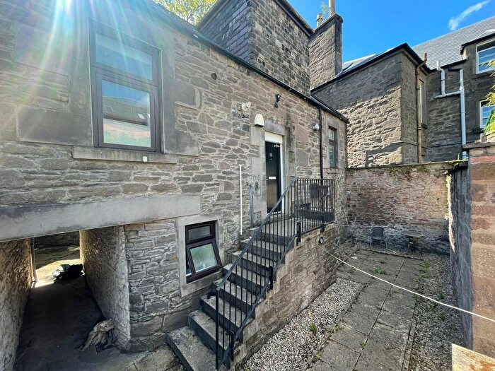 3 Bedroom Flat To Rent In Perth Road, Dundee, Angus, DD2