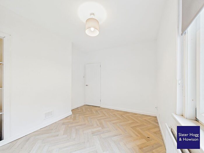 3 Bedroom Flat To Rent In West Mains Road, East Kilbride, G74