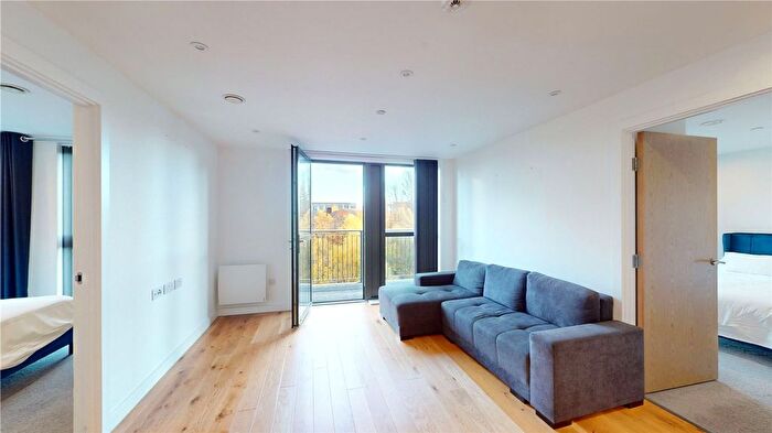 2 Bedroom Flat To Rent In Communication Row, Birmingham, B15