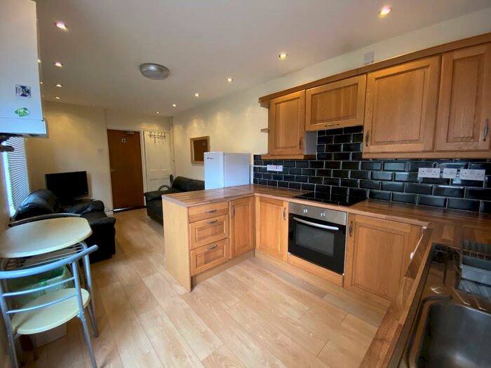 5 Bedroom Terraced House To Rent In Malefant Street, Cardiff(City), CF24