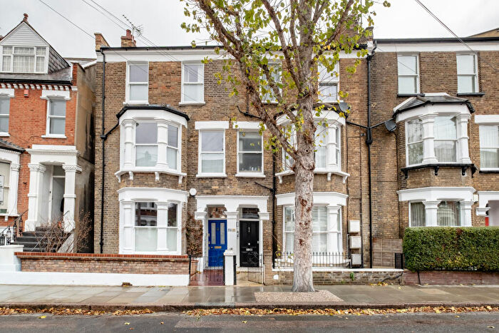 2 Bedroom Flat For Sale In Witherington Road, London, N5