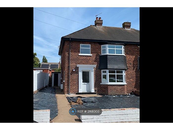 3 Bedroom Semi-Detached House To Rent In Trinity Road, Cleethorpes, DN35