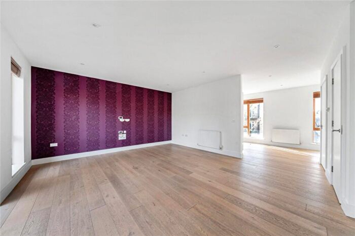 3 Bedroom Apartment For Sale In Southwark Park Road, London, SE16