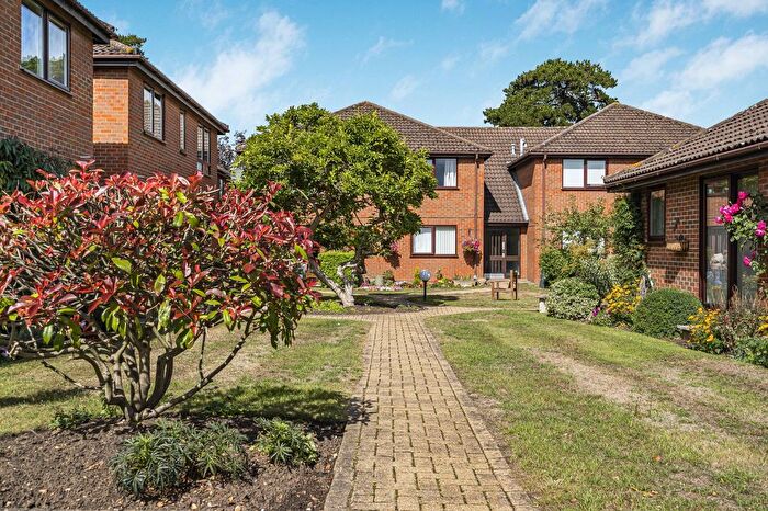 1 Bedroom Semi-detached Bungalow For Sale In Greville Park Road, Ashtead, KT21