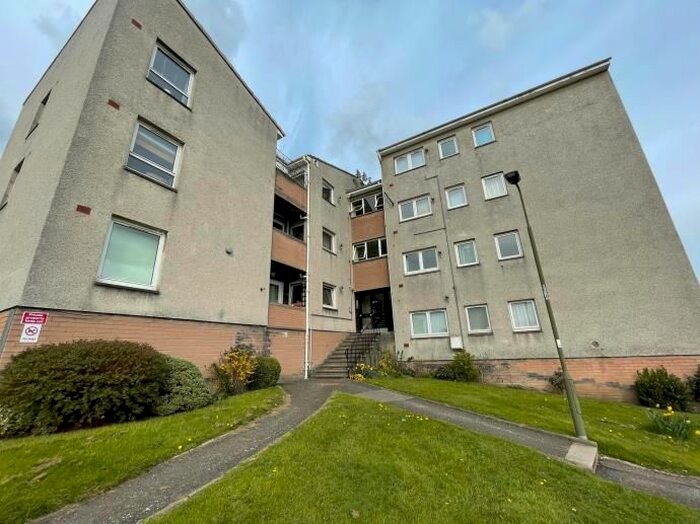 2 Bedroom Flat To Rent In North Gyle Loan, Edinburgh, EH12