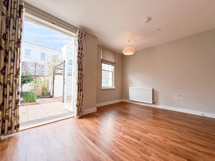 4 Bedroom Terraced House To Rent In Gloucester Place, Cheltenham, GL52