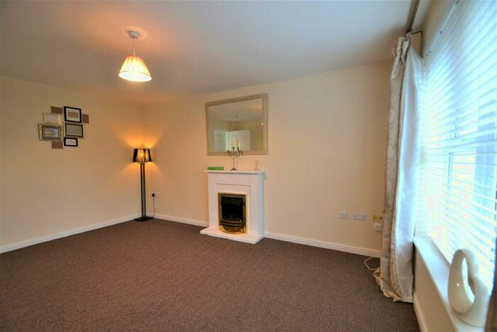 2 Bedroom Flat To Rent In Moat House Way, Conisbrough, Doncaster, DN12