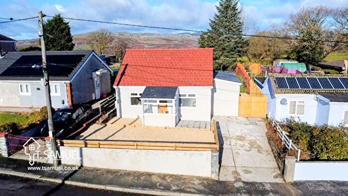 3 Bedroom Bungalow For Sale In Cefn Byrle Road, Coelbren, Neath, SA10