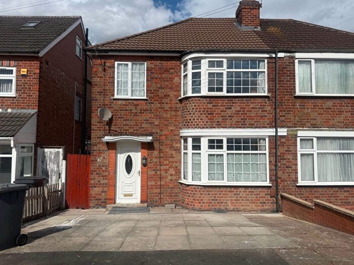 3 Bedroom Semi-Detached House To Rent In Wavertree Drive, Leicester, LE4