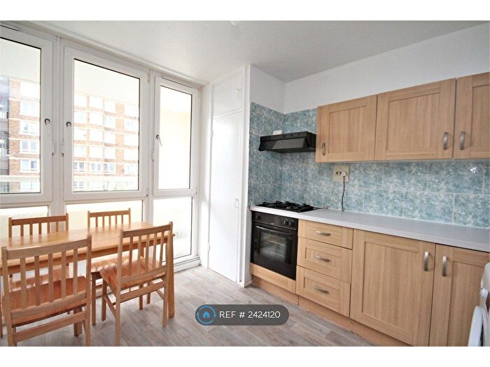 2 Bedroom Maisonette To Rent In Bath Court, London, EC1V