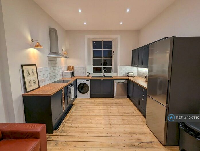 5 Bedroom Flat To Rent In Thirlestane Road, Edinburgh, EH9