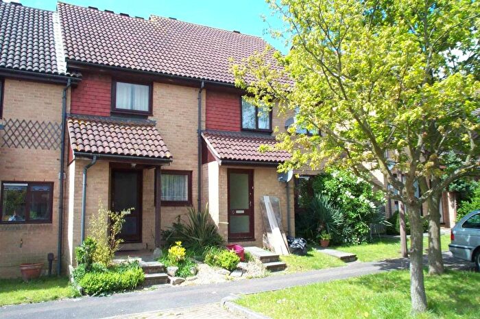 1 Bedroom Flat To Rent In Excalibur Close, Ifield West, RH11