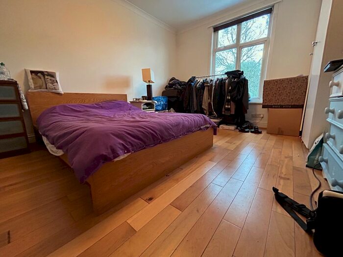 2 Bedroom Flat To Rent In Ellesmere Road, London, W4