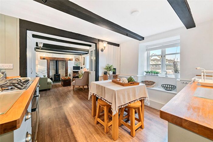 2 Bedroom Cottage For Sale In Yonder Street, Hooe Lake, PL9