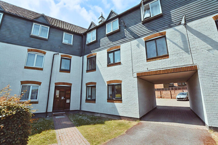 2 Bedroom Apartment For Sale In Bucklebury Heath, South Woodham Ferrers, CM3