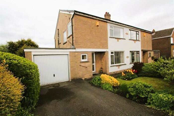 3 Bedroom Semi-Detached House To Rent In Westfield Lane, Wyke, Bradford, BD12