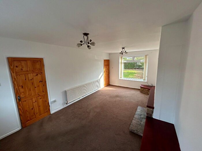 3 Bedroom Semi-Detached House To Rent In Wheatacre Road, Nottingham, Nottinghamshire, NG11