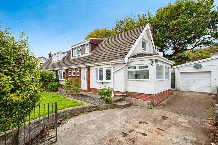 3 Bedroom Semi-detached Bungalow For Sale In Orpheus Road, Ynysforgan, Swansea, SA6