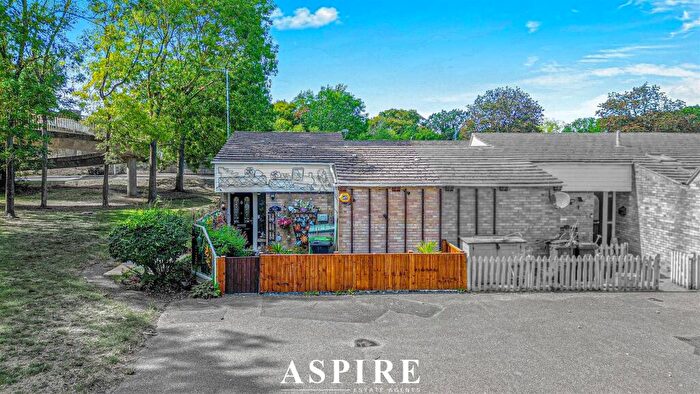 3 Bedroom House For Sale In Chalk End, Basildon, SS13