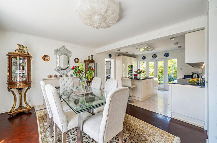 4 Bedroom Detached House For Sale In Turnoak Avenue, Woking, Surrey, GU22