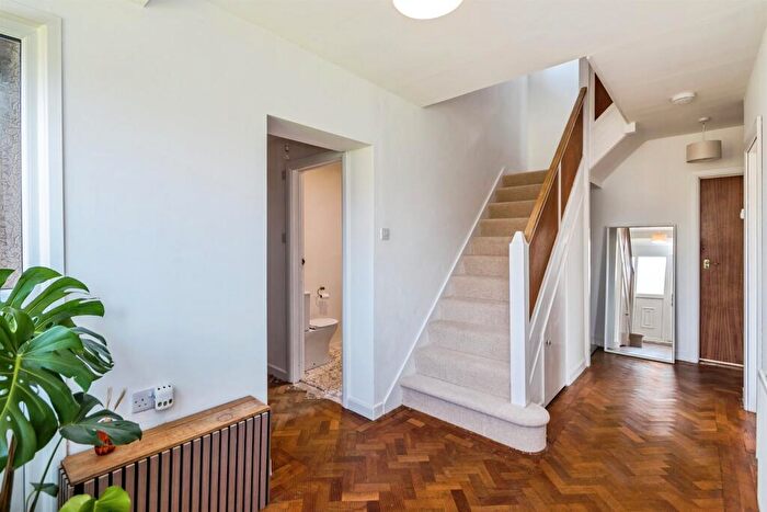 4 Bedroom Detached House For Sale In Gunton St. Peters Avenue, Lowestoft, NR32