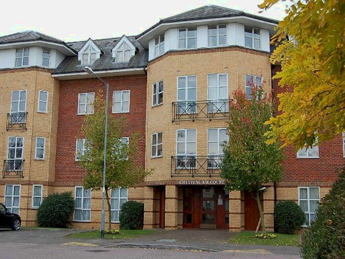 2 Bedroom Flat To Rent In Cheltenham Court, Dexter Close, St Albans, AL1
